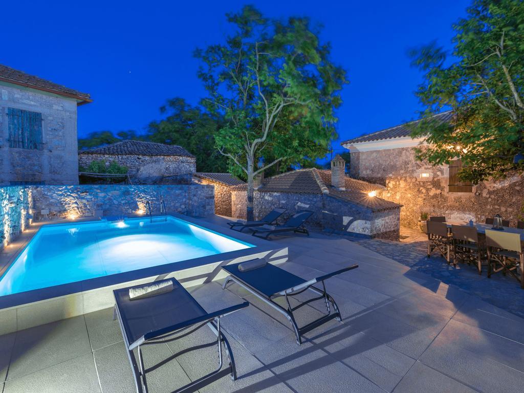 Villa Callisto- Elegant Restored Villa With Pool Yírion Eksteriør billede